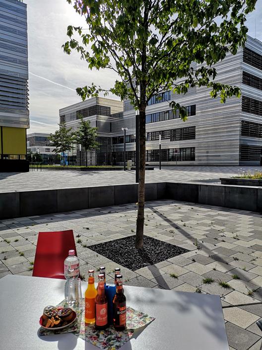 Start of training in 2020 at the Düsseldorf University of Applied Sciences: The new trainees were welcomed open air due to the coronavirus.